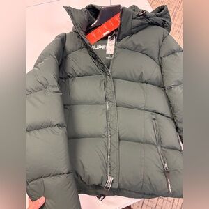 NWT aritzia Supersnug